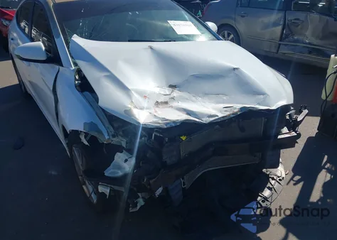 2017 Hyundai Elantra Se z USA, uszkodzony, nr VIN 5NPD84LF3HH060046